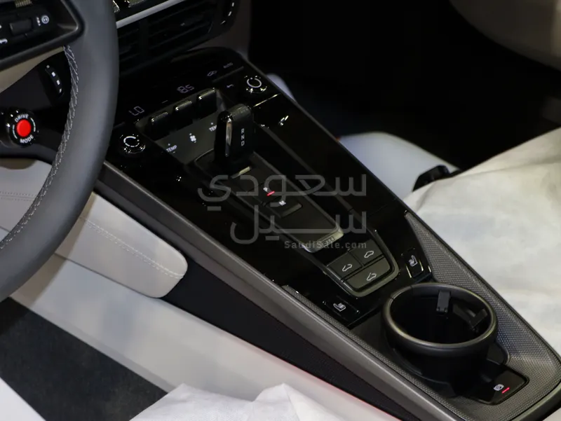 2026 بورش 911 كاريرا اس
