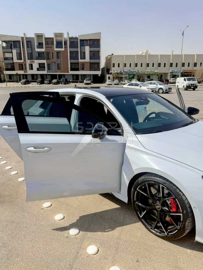 2024 اودي ار اس 3
