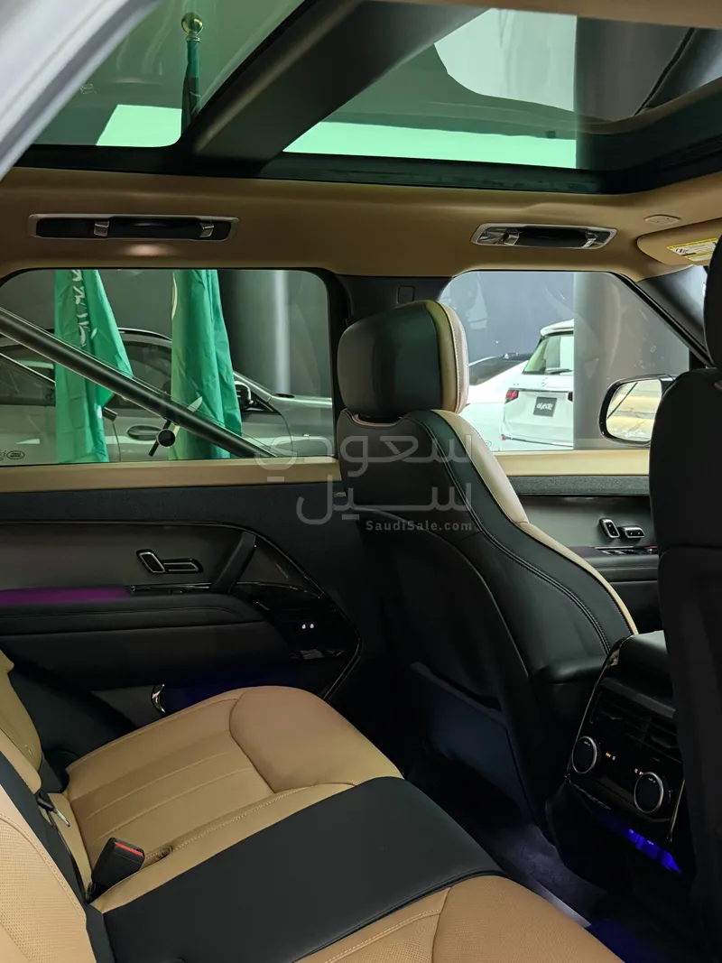 2025 لاند روفر رينج روفر سبورت اتش اس اي