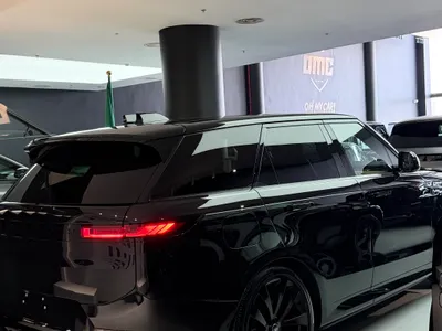 2025 لاند روفر رينج روفر سبورت اتش اس اي