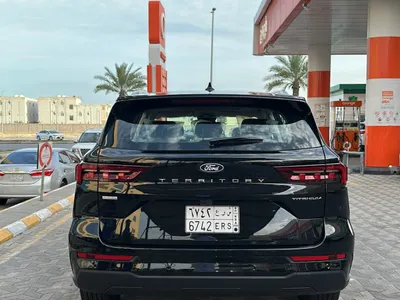 2026 فورد تيريتوري تيتانيوم بلس