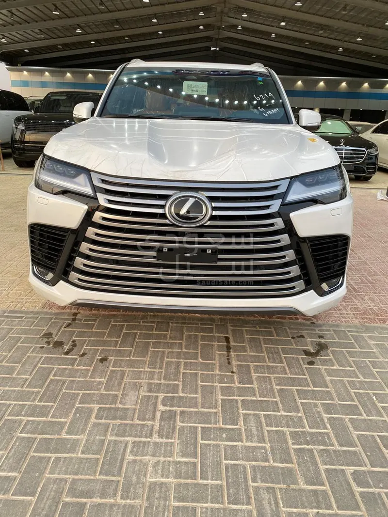 2026 لكزس إل إكس 600 BB