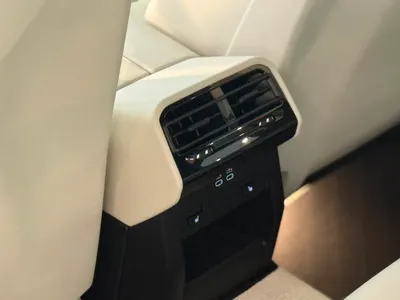 2025 بي ام دبليو الفئة الخامسة 520 أي إم كت