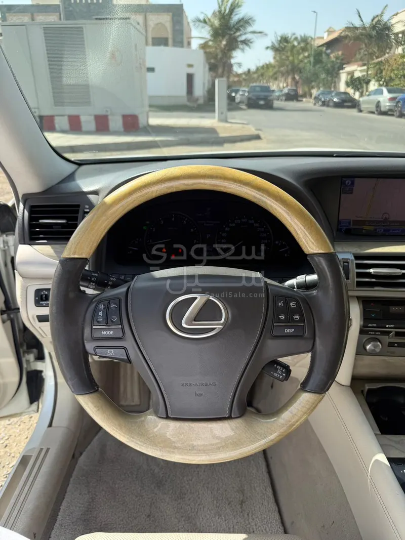 2014 لكزس إل إس 460 إل