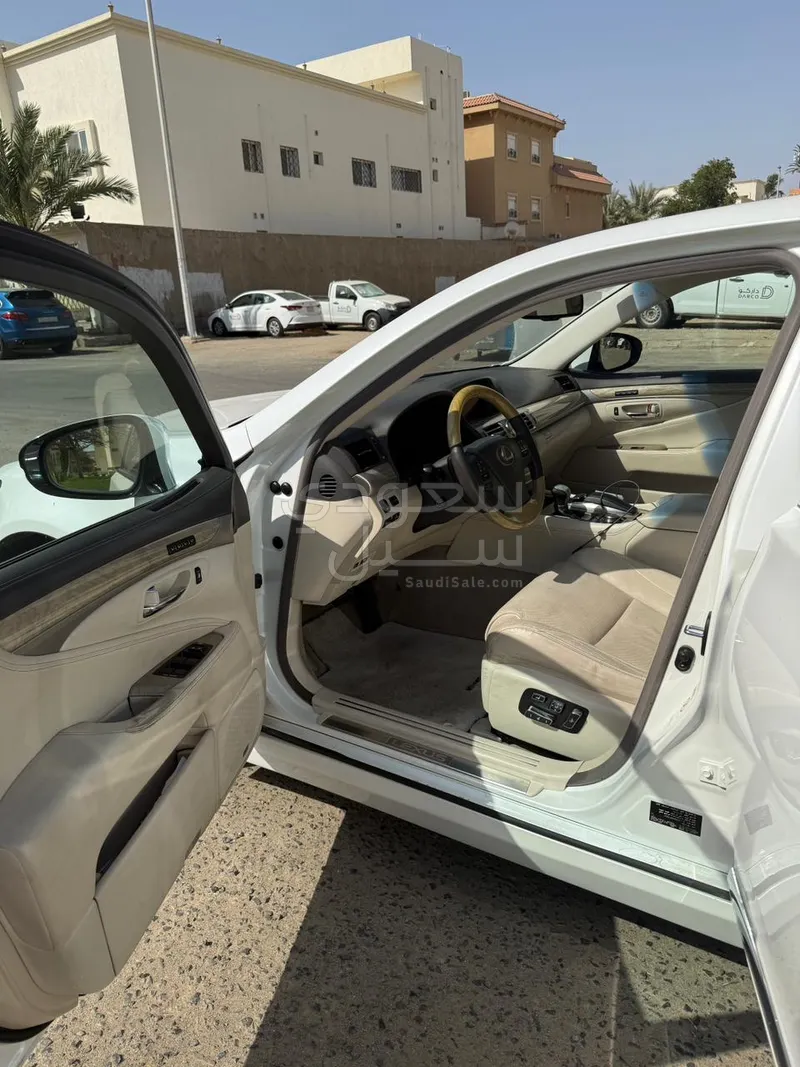 2014 لكزس إل إس 460 إل