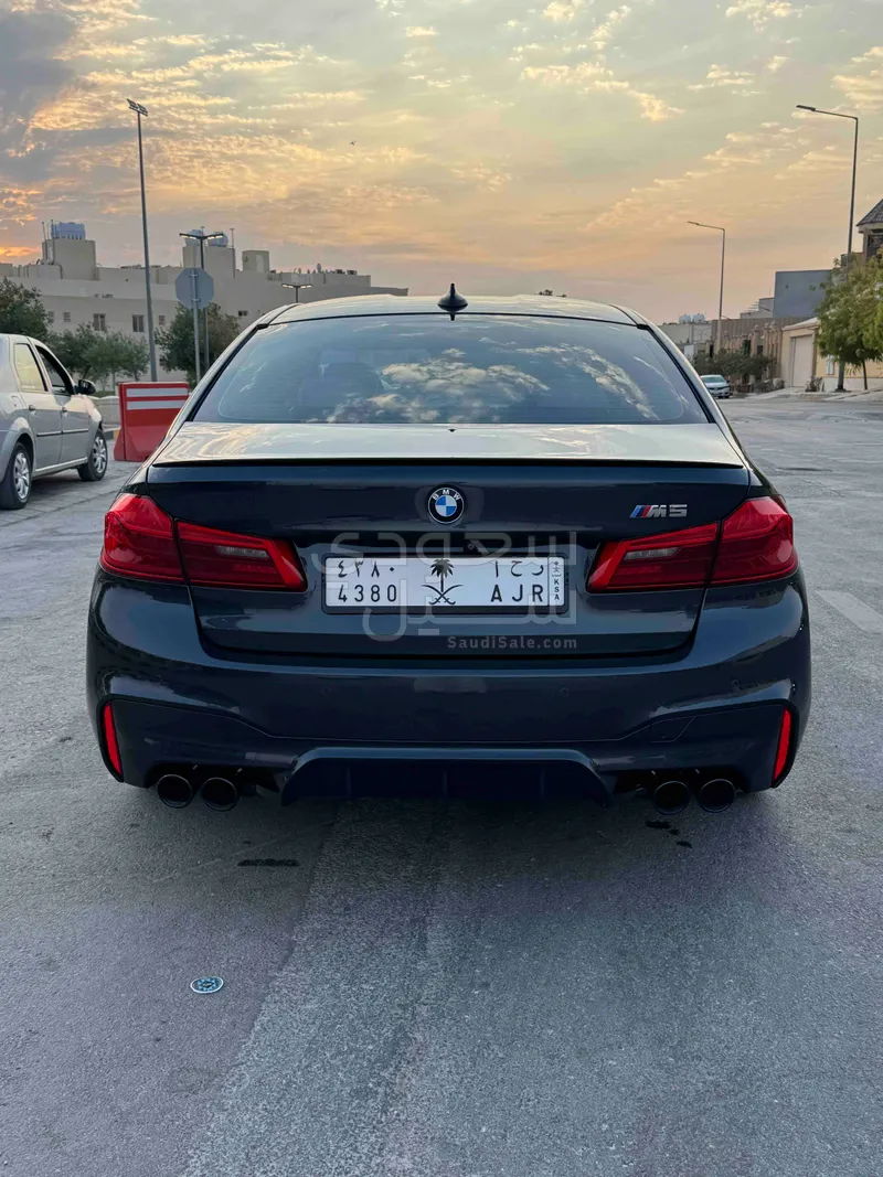 2019 بي ام دبليو الفئة ام إم 5