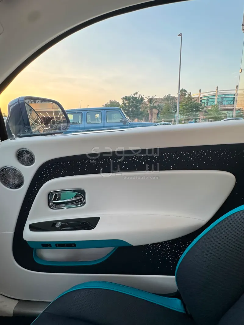 2025 رولز رويس سبيكتر
