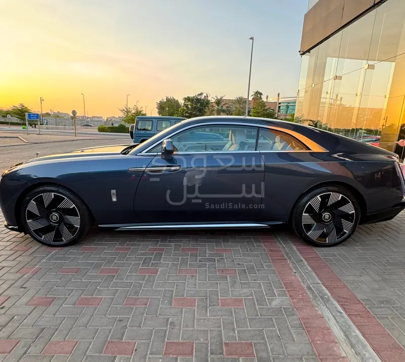 2025 رولز رويس سبيكتر