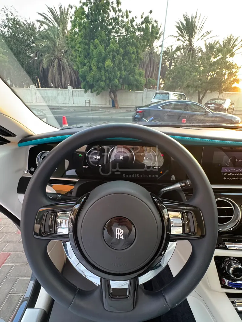 2025 رولز رويس سبيكتر