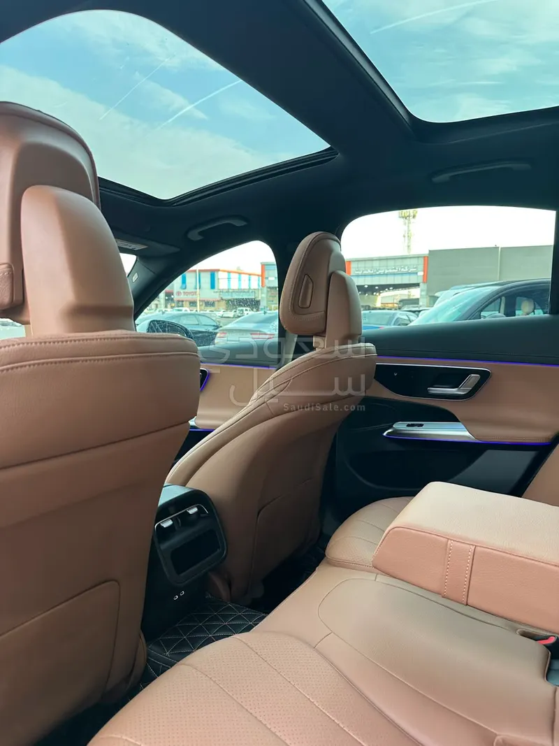 2025 مرسيدس - بنز إي 200