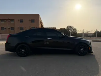 2018 كاديلاك اي تي اس