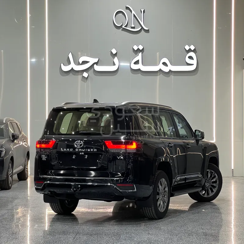 2026 تويوتا لاند كروزر في اكس