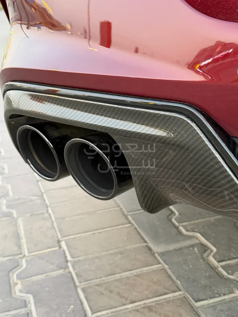 2020 بي ام دبليو الفئة ام إم 8 كومبيتيشن