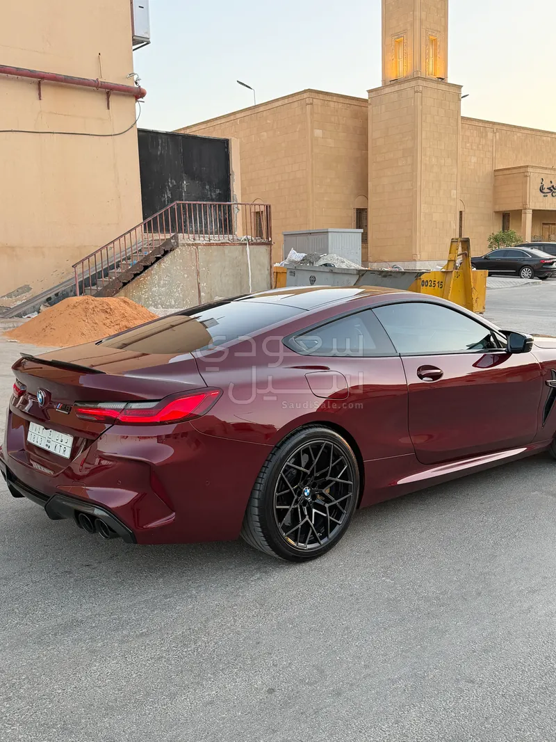 2020 بي ام دبليو الفئة ام إم 8 كومبيتيشن