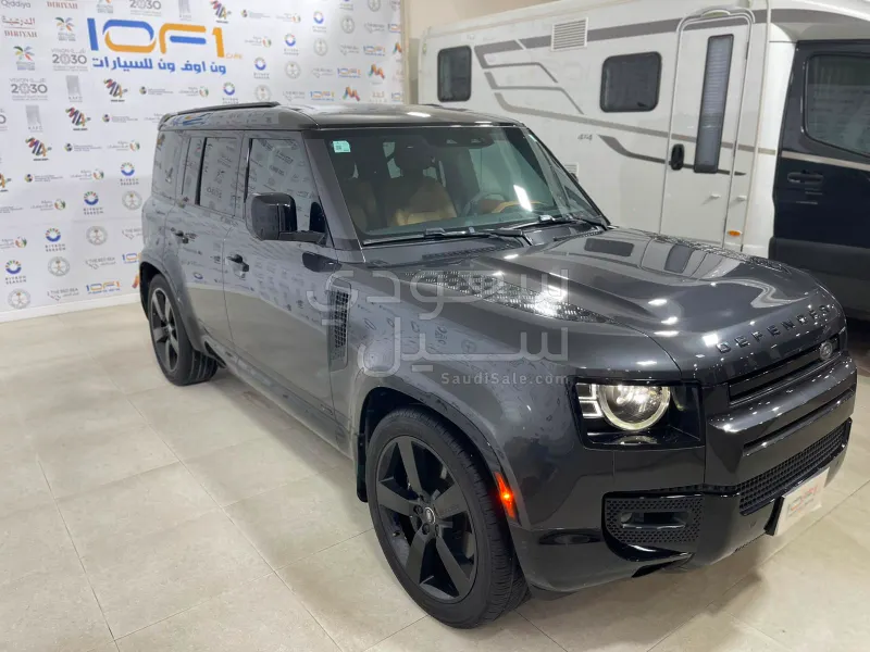 2023 لاند روفر ديفيندر V8 P525 ادشن