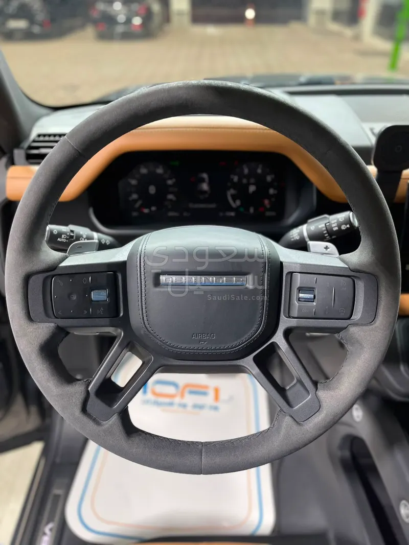 2023 لاند روفر ديفيندر V8 P525 ادشن