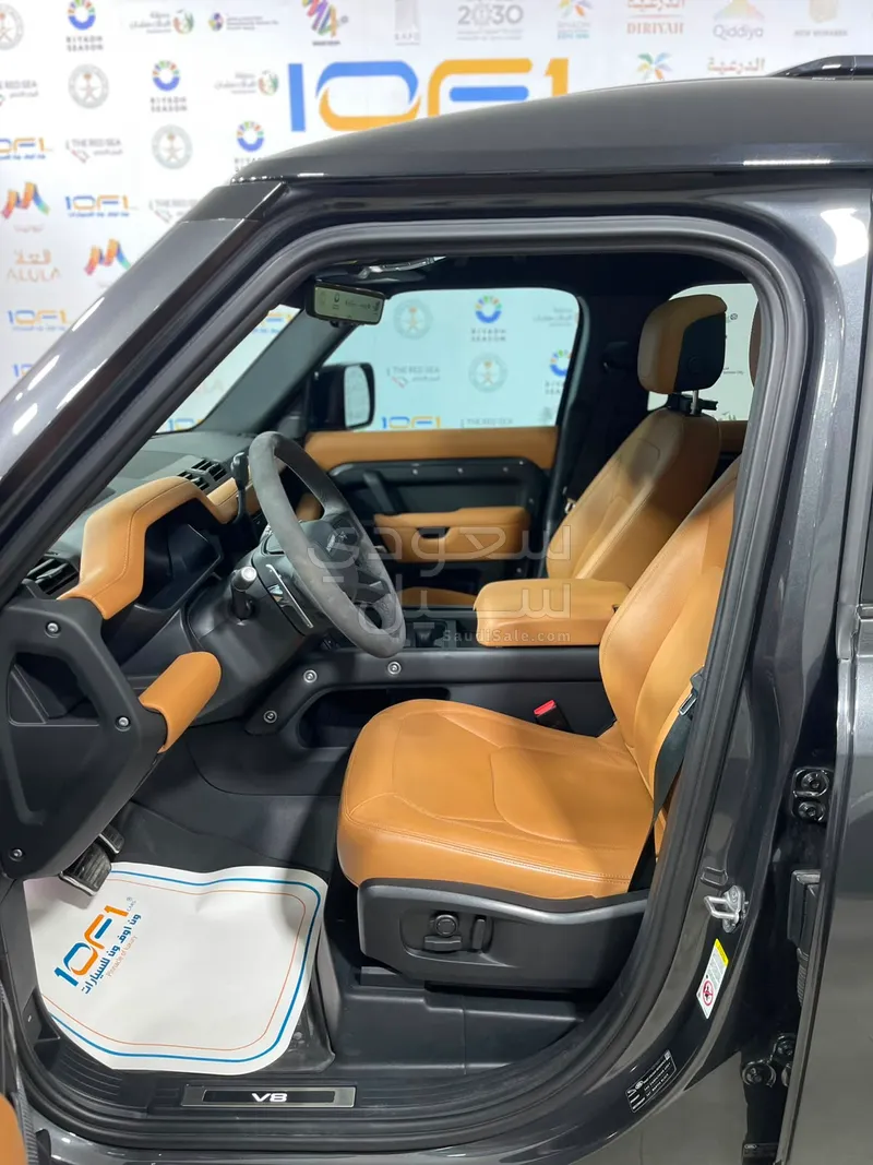 2023 لاند روفر ديفيندر V8 P525 ادشن