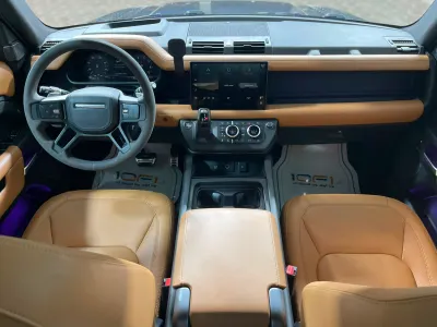 2023 لاند روفر ديفيندر V8 P525 ادشن