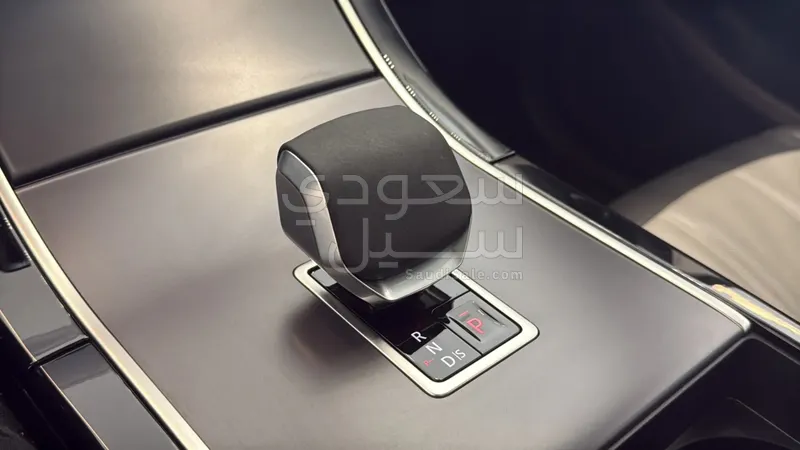 2025 لاند روفر رينج روفر ايفوك داينمك