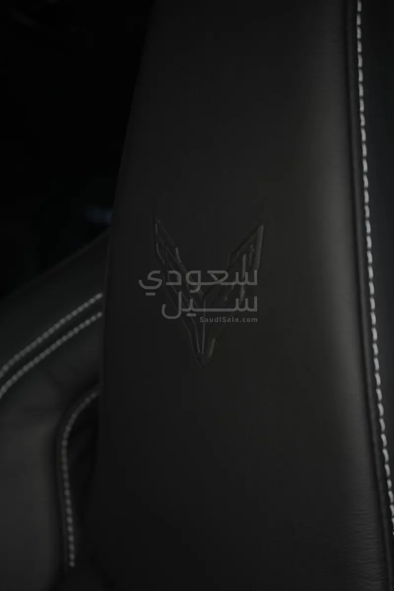 2025 شفروليه كورفيت سي 8
