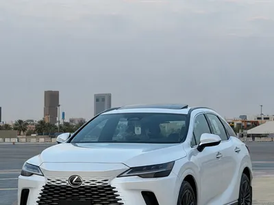 2025 لكزس أر إكس 350