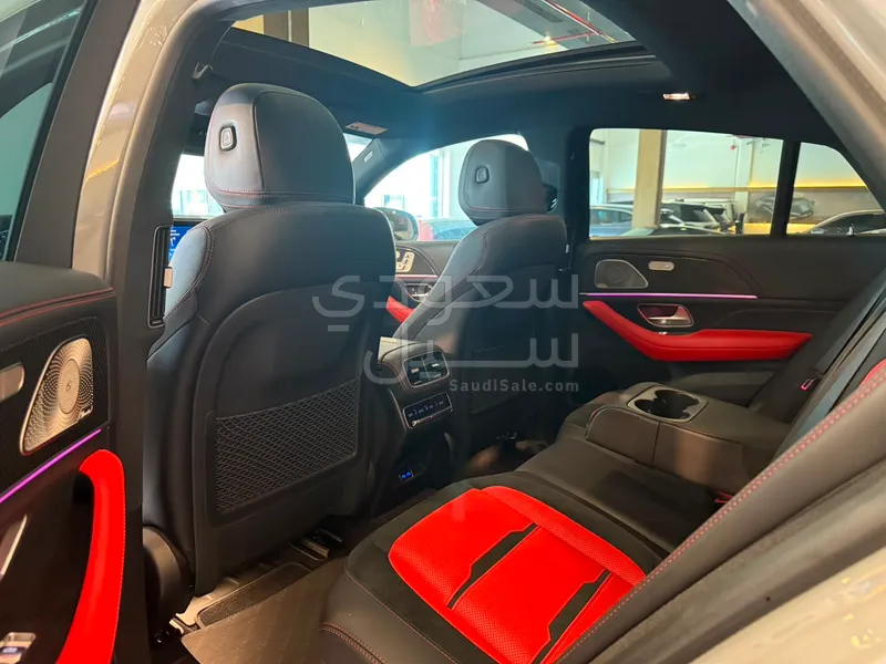 2024 مرسيدس - بنز جي إل إي 53 أي إم جي