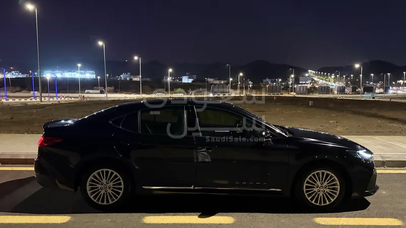 2025 تويوتا كامري ال اي