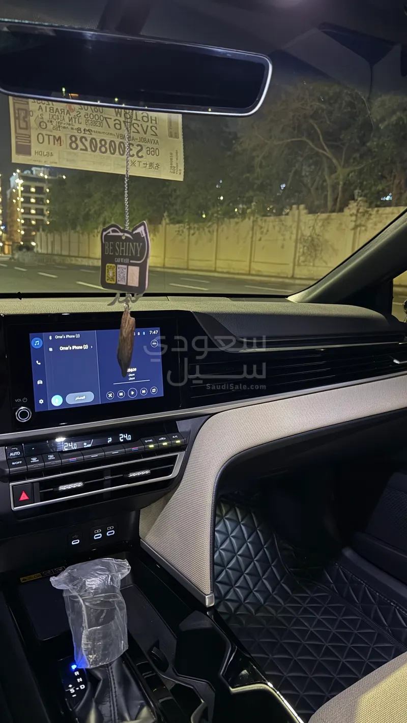 2025 تويوتا كامري ال اي