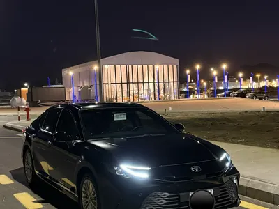 2025 تويوتا كامري ال اي