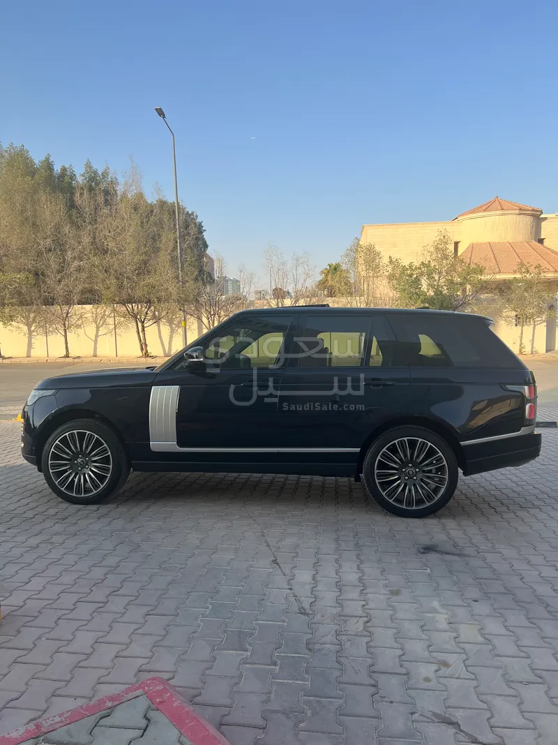 2020 لاند روفر رينج روفر فوج