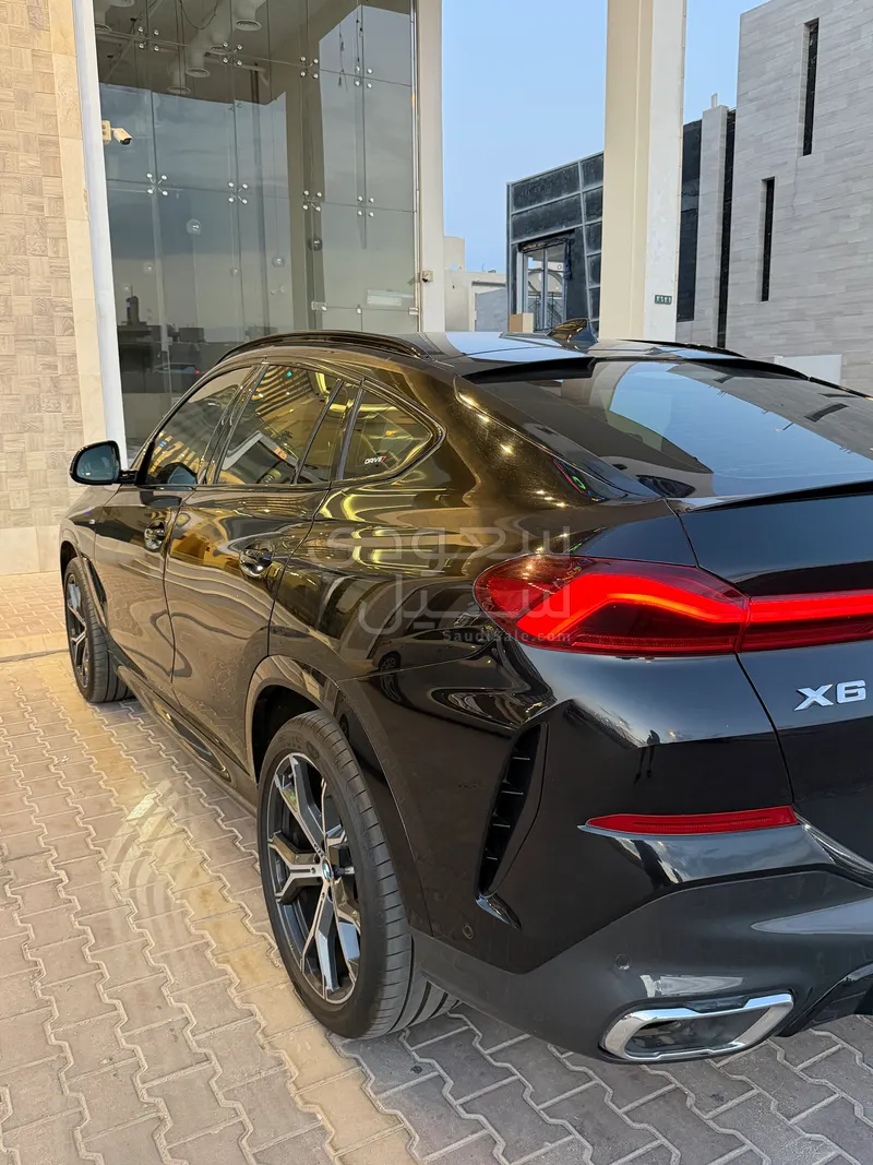 2023 بي ام دبليو الفئة اكس 6 إم كت