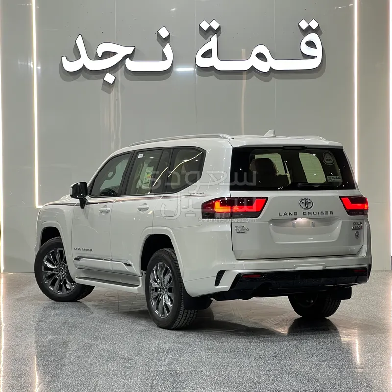 2026 تويوتا لاند كروزر جي اكس ار
