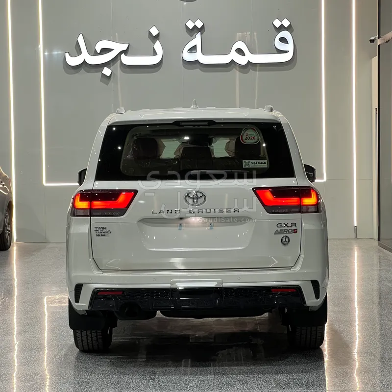 2026 تويوتا لاند كروزر جي اكس ار