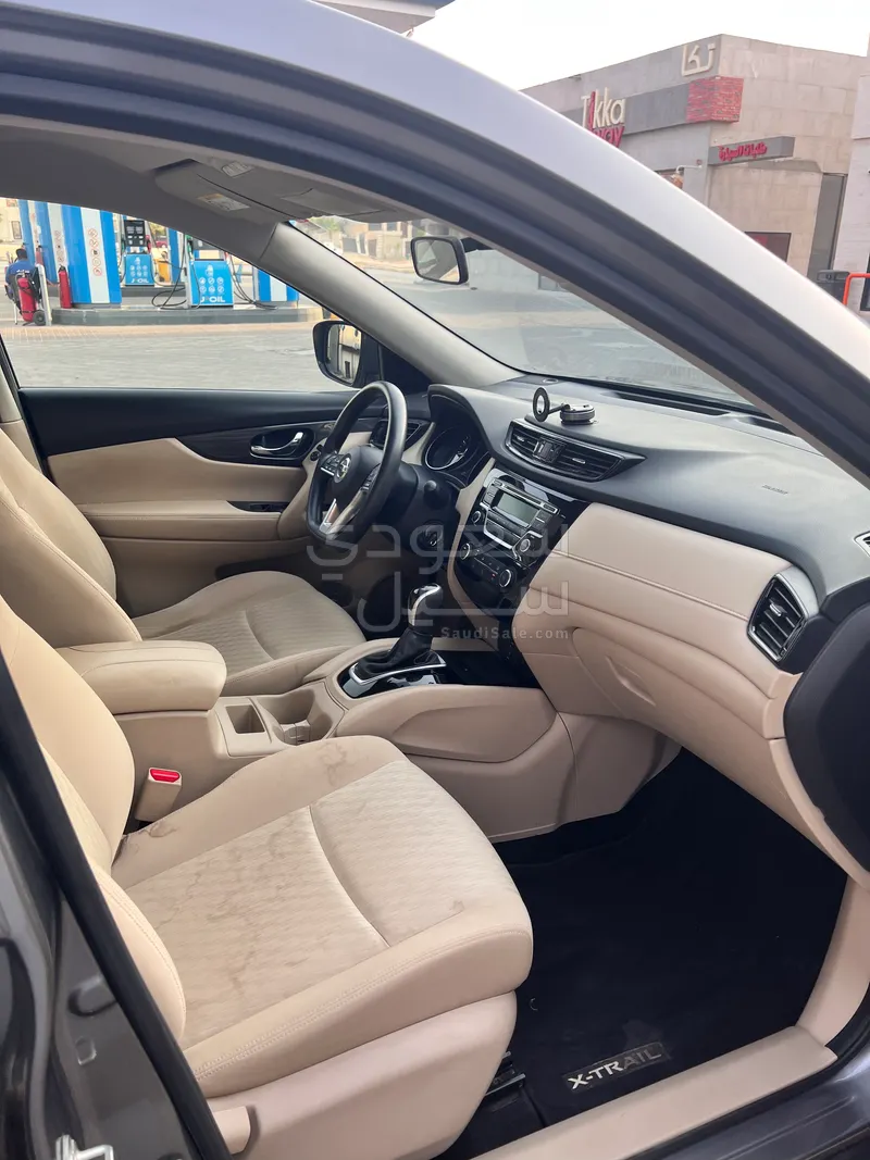2021 نيسان اكس - ترايل