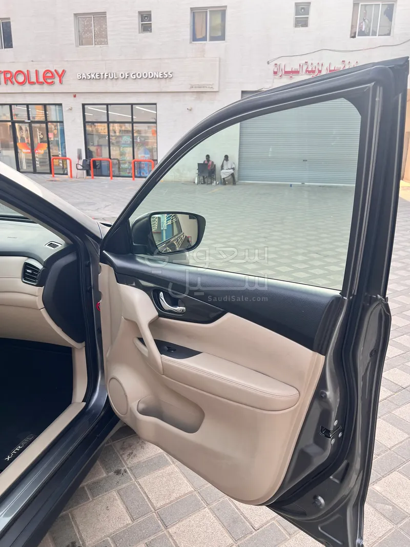2021 نيسان اكس - ترايل