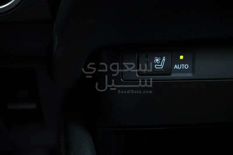 2025 لكزس إي إس 350 دي دي