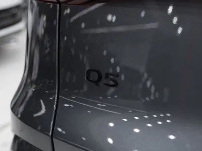 2025 اودي كيو 5 اس لاين
