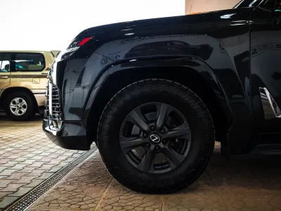 2025 لكزس إل إكس 600 اوف رود