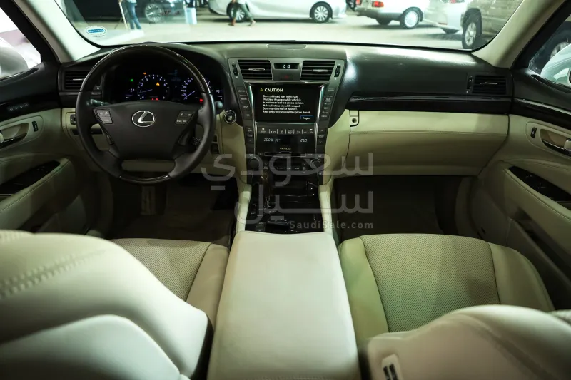 2007 لكزس إل إس 460 إل
