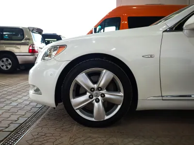 2007 لكزس إل إس 460 إل