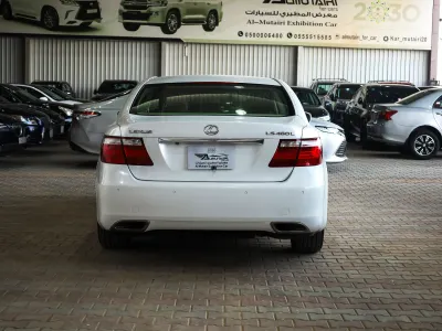 2007 لكزس إل إس 460 إل