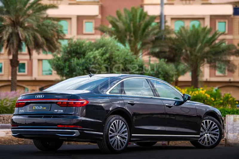 2023 اودي اي 8 50 تي إي اف اي