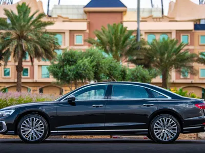 2023 اودي اي 8 50 تي إي اف اي