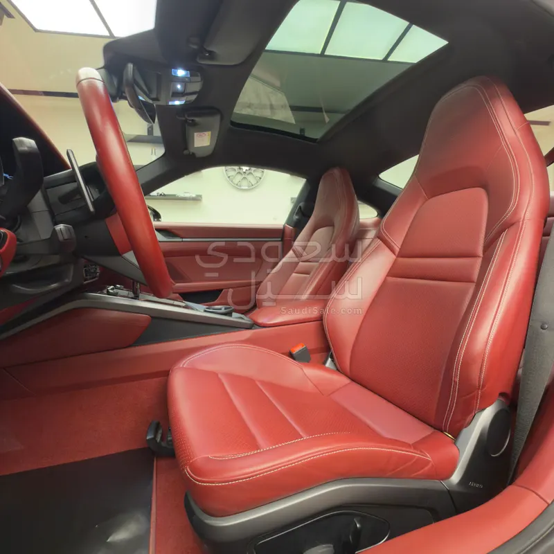 2021 بورش 911 كاريرا