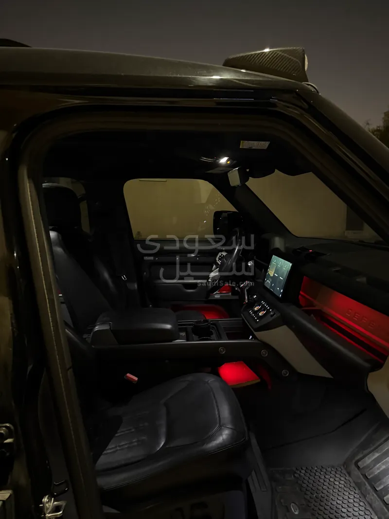 2022 لاند روفر ديفيندر 110 اكس داينمك اتش اس اي