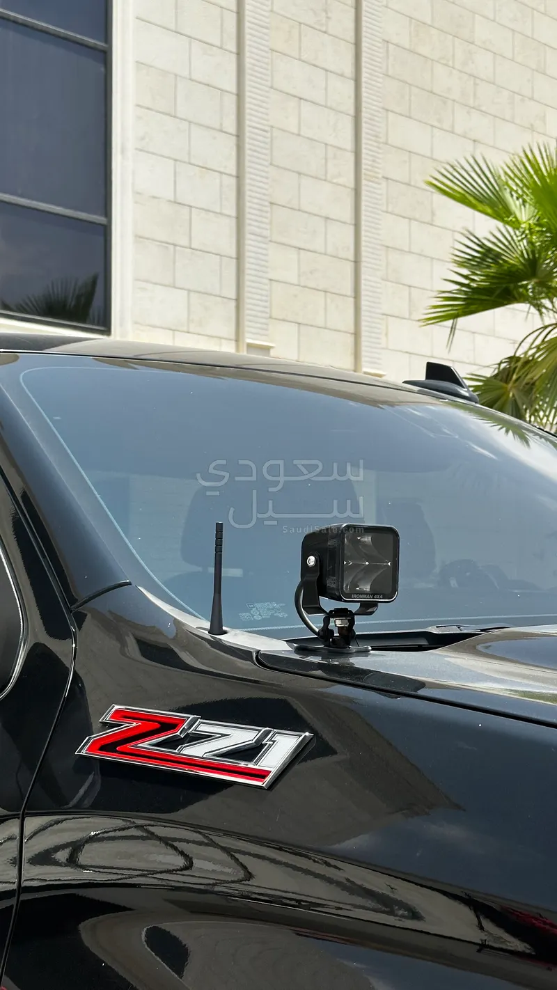 2021 شفروليه سلفرادو تريل بوس