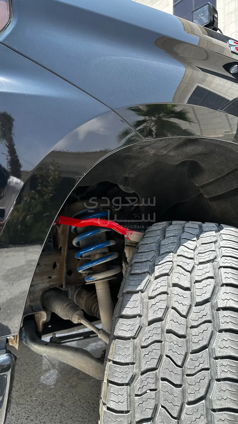 2021 شفروليه سلفرادو تريل بوس