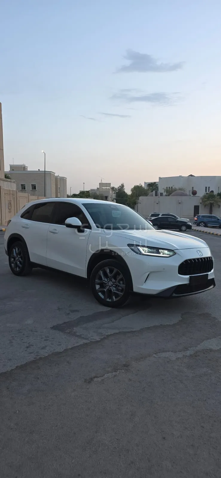 2025 هوندا زي ار في