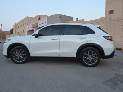 2025 هوندا زي ار في