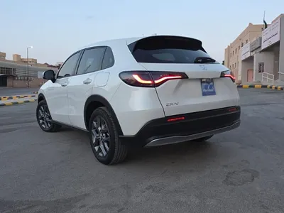 2025 هوندا زي ار في